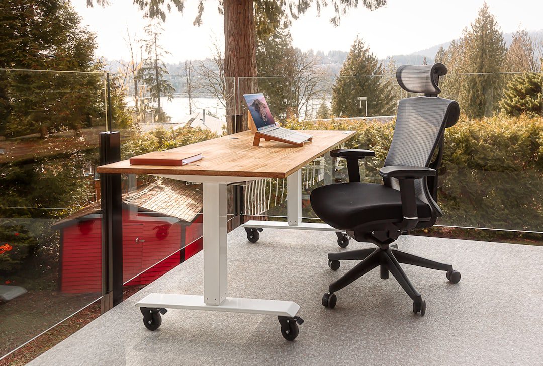 Home Office Ergonomics: Work Smarter, Hurt Less